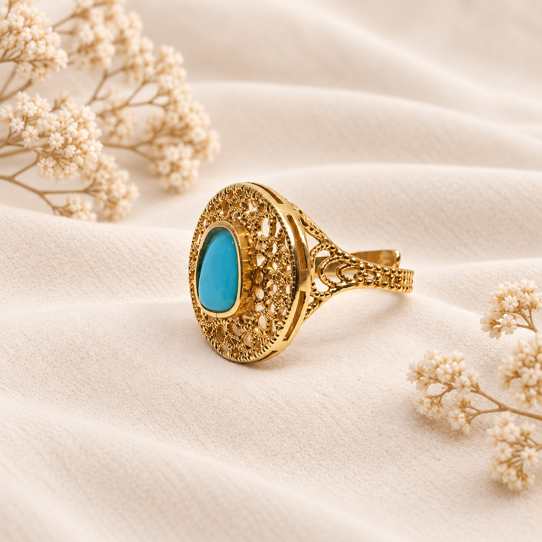 Anello Turchese Naturale Design Traforato in Argento 925 Placcato Oro Giallo Regolabile