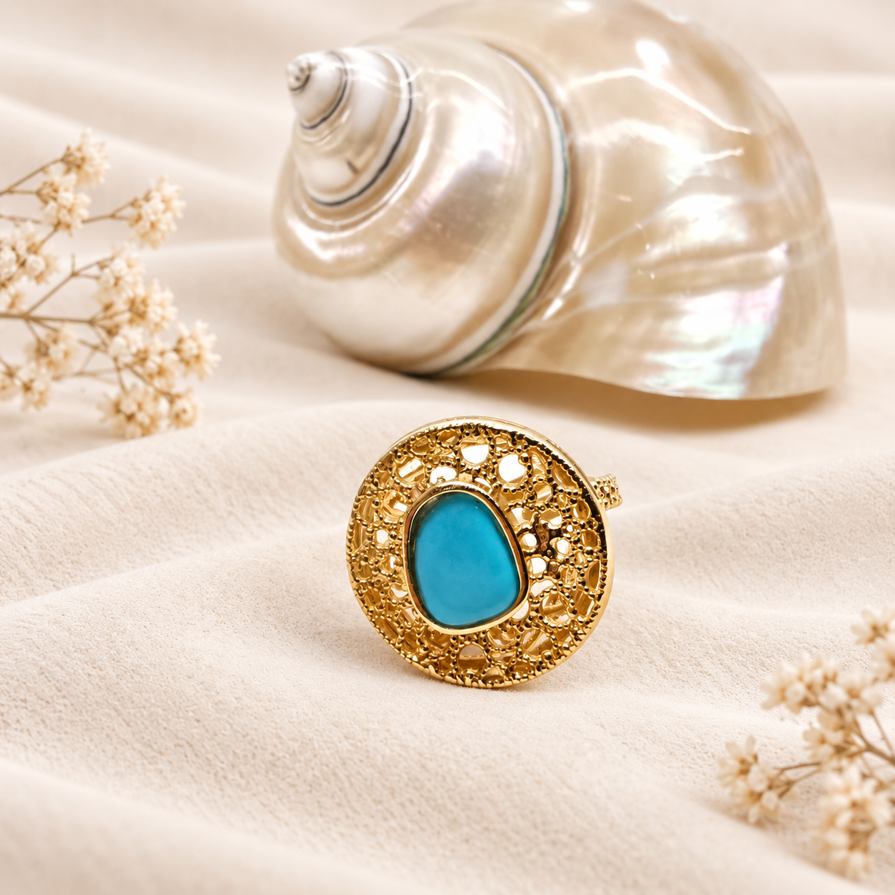 Anello Turchese Naturale Design Traforato in Argento 925 Placcato Oro Giallo Regolabile