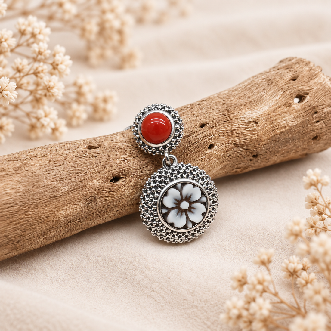Collana con Ciondolo Vesuvio con Cammeo Sardonico Fiore Quadrifoglio in Argento 925 Rodiato Regolabile