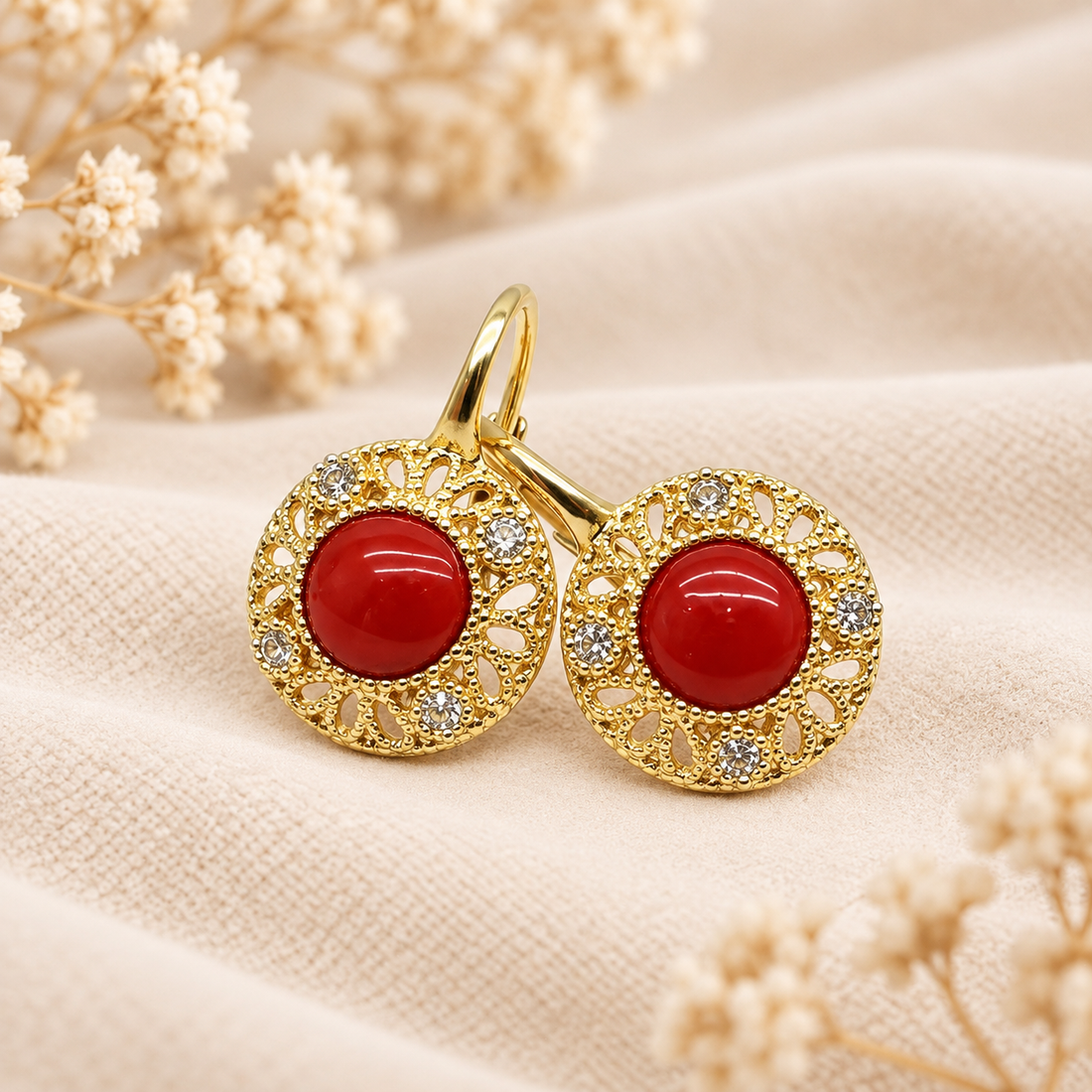 Orecchini Modello Etrusco con Corallo Rosso Naturale e Zirconi in Argento 925 – Disponibili in 2 Finiture