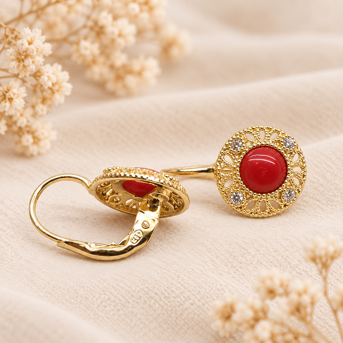Orecchini Modello Etrusco con Corallo Rosso Naturale e Zirconi in Argento 925 – Disponibili in 2 Finiture