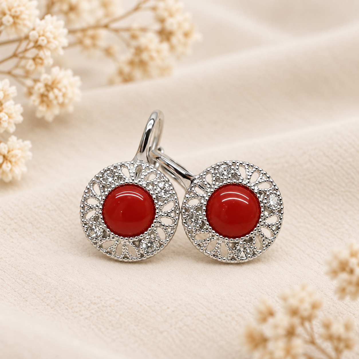 Orecchini Modello Etrusco con Corallo Rosso Naturale e Zirconi in Argento 925 – Disponibili in 2 Finiture