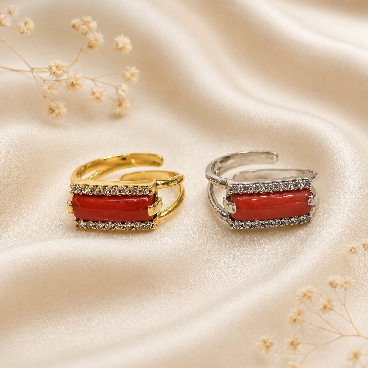 Anello da donna in Argento 925 disponibile in finitura placcata oro e rodiata con Corallo Rosso Naturale del Mediterraneo e pavé di zirconi bianchi.