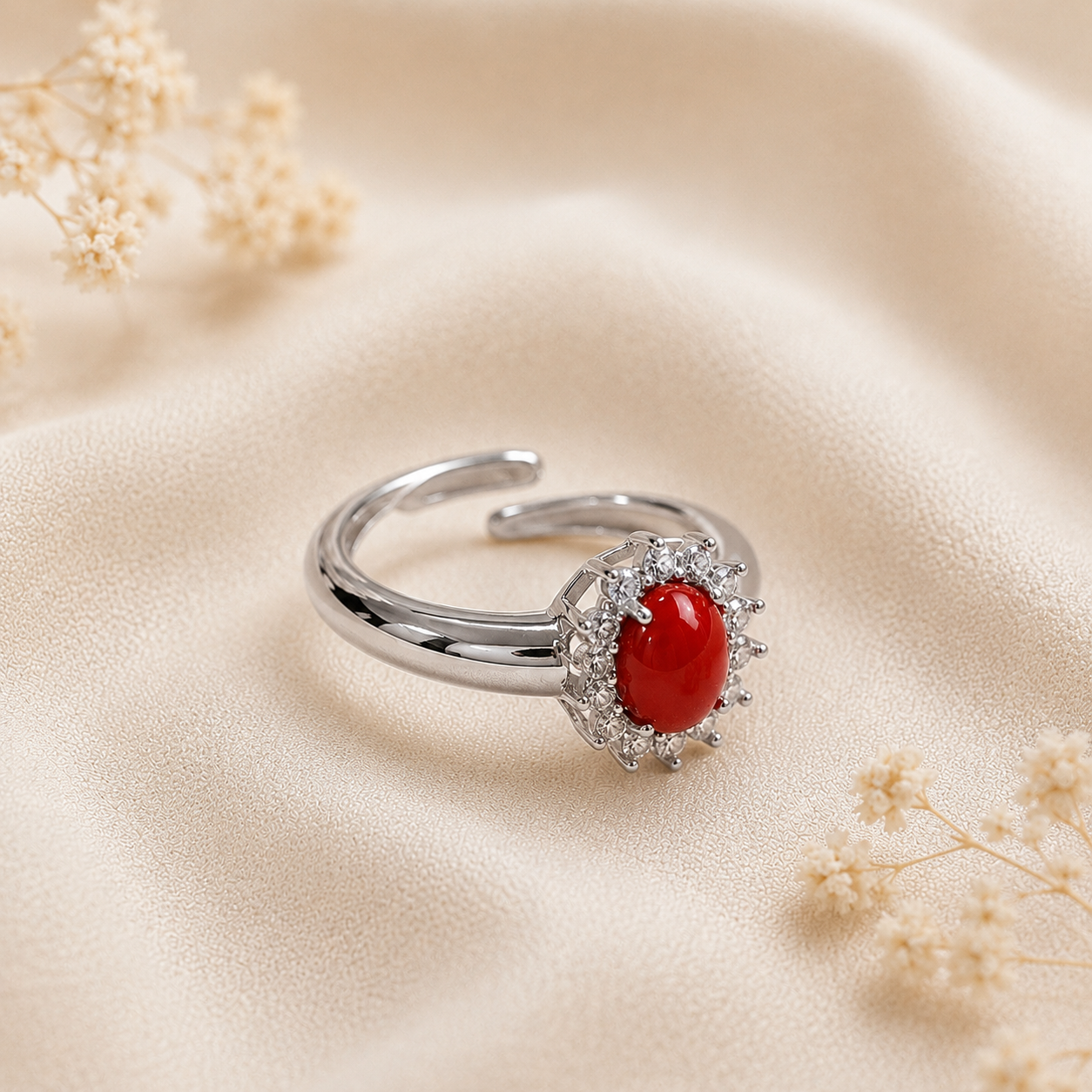 Anello regolabile in Argento 925 rodiato con cabochon ovale di Corallo Rosso Naturale del Mediterraneo e zirconi bianchi