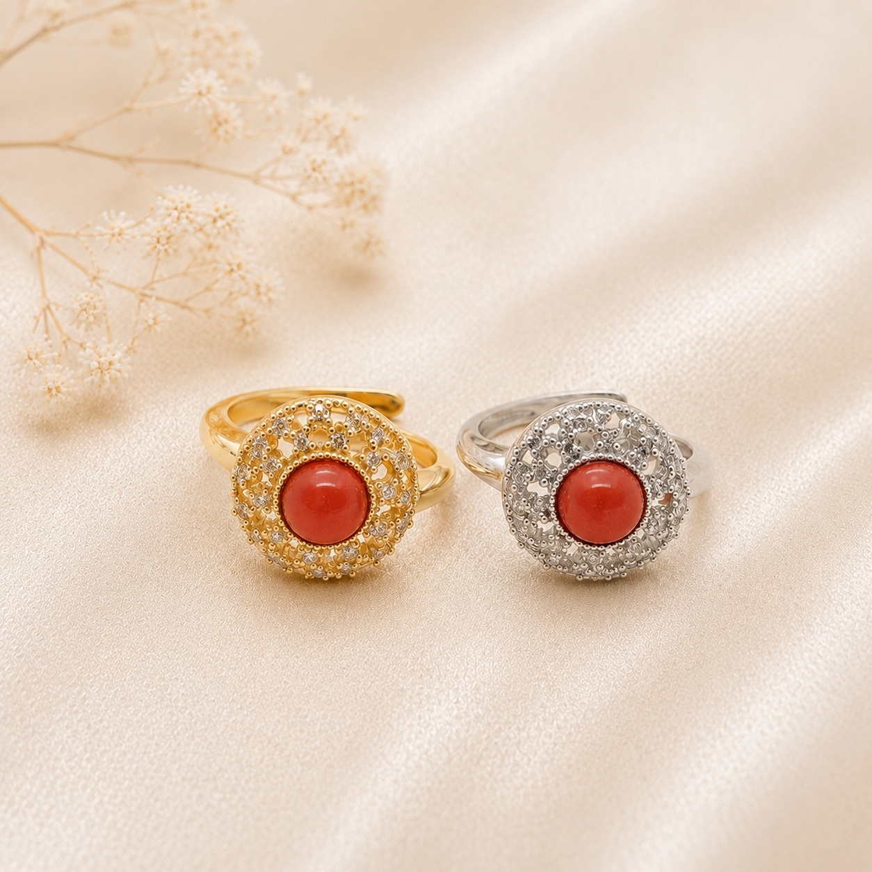 Anello Supreme da donna in Argento 925 regolabile con corallo rosso naturale del Mediterraneo, disponibile nelle finiture rodiata e placcata oro, realizzato artigianalmente in Italia.