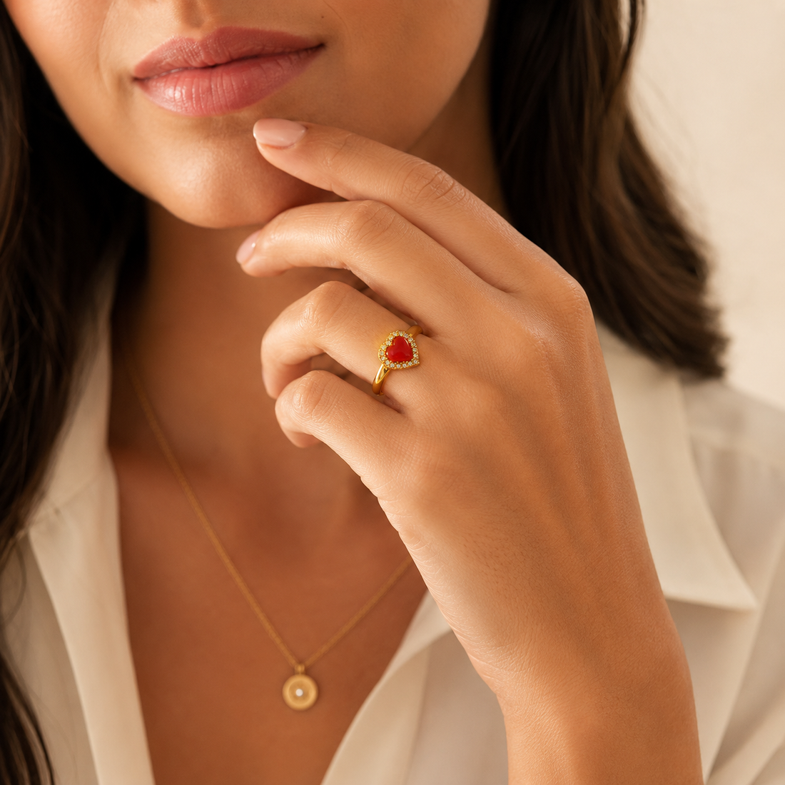 Anello Passion da donna in Argento 925 regolabile con cuore in Corallo Rosso Naturale del Mediterraneo e zirconi bianchi, realizzato artigianalmente in Italia.