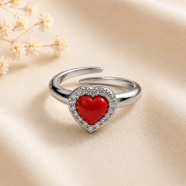 Anello Passion da donna in Argento 925 regolabile con cuore in Corallo Rosso Naturale del Mediterraneo e zirconi bianchi, realizzato artigianalmente in Italia.