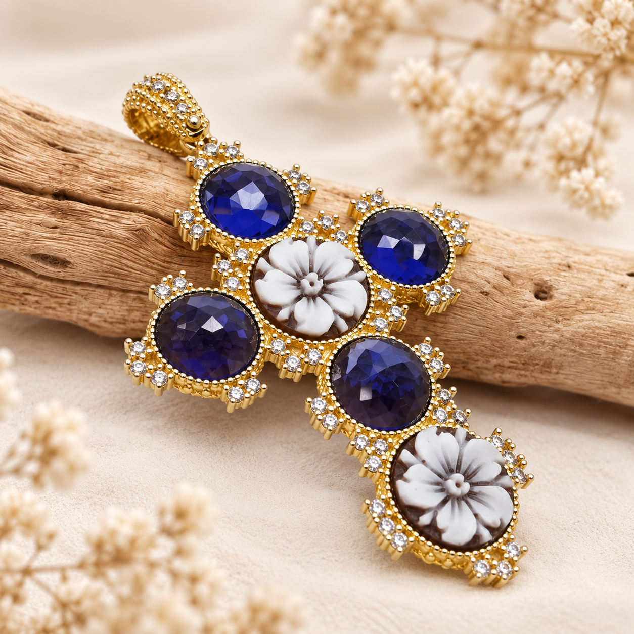 Croce religiosa in Argento 925 dorato con cammei floreali artigianali e zirconi viola sfaccettati.