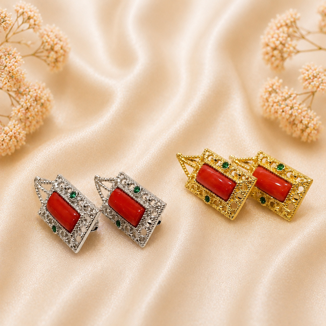 Orecchini rettangolari da donna in Argento 925 disponibili in finitura placcata oro e rodiata con Corallo Rosso Naturale del Mediterraneo e zirconi verdi.