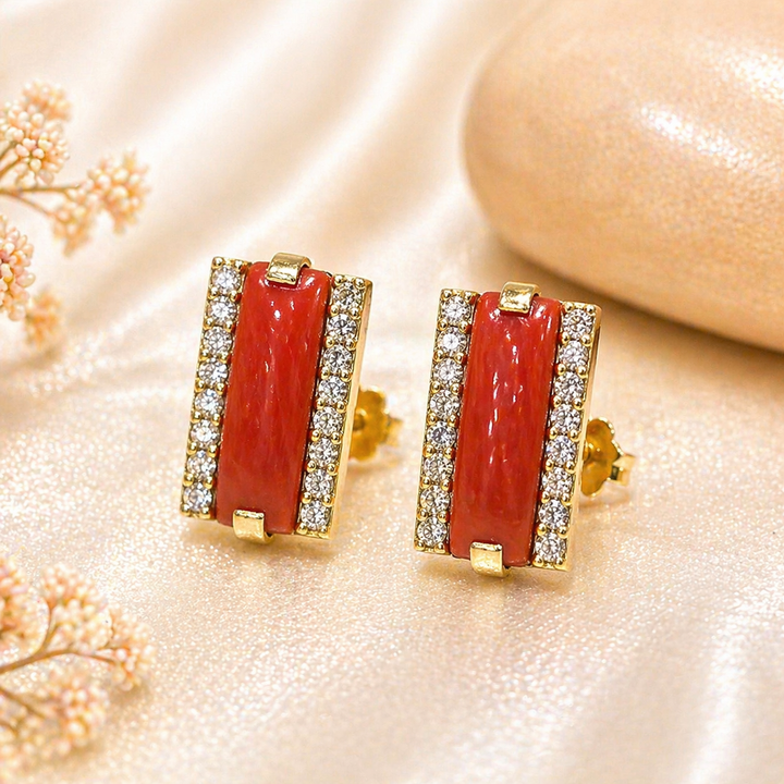 Orecchini in Corallo Rosso Naturale del Mediterraneo con zirconi e montatura in Argento 925 placcato oro