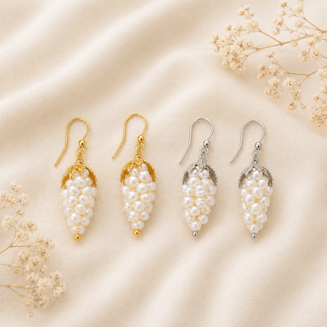 Orecchini pendenti a grappolo con perle naturali d’acqua dolce in Argento 925, disponibili in finitura placcata oro e rodiata.