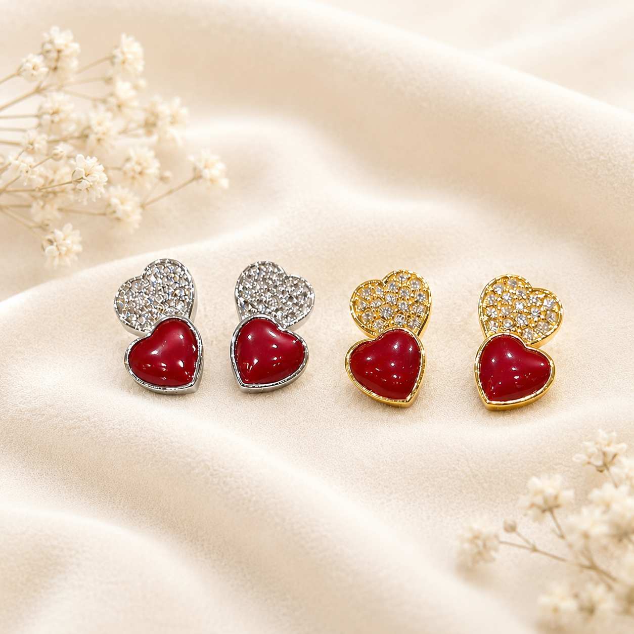 Orecchini My Love in Argento 925 disponibili placcati oro e rodiati con cuore di Corallo Rosso Naturale del Mediterraneo e cuore con pavé di zirconi bianchi.