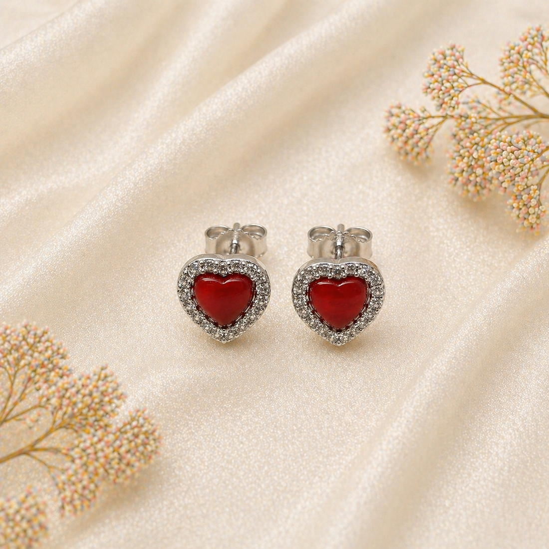 Orecchini Passion rodiati in Argento 925 con cuore di Corallo Rosso Naturale e zirconi bianchi