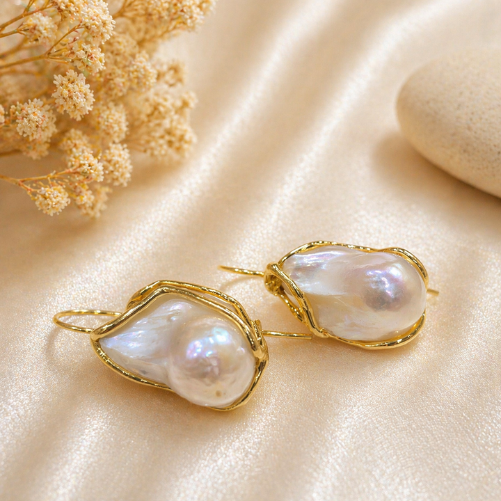 Orecchini in Argento 925 placcato oro con Perle Barocche Naturali d'Acqua Dolce e lavorazione artigianale