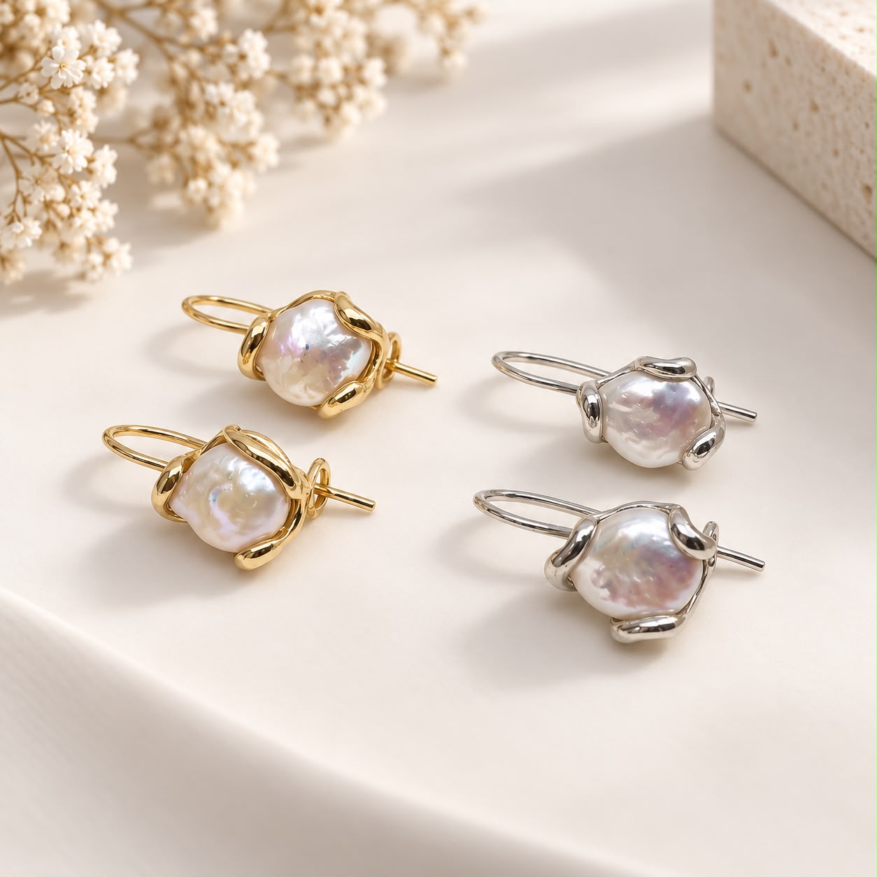 Orecchini con perle barocche naturali a monetina in Argento 925 disponibili dorati e rodiati
