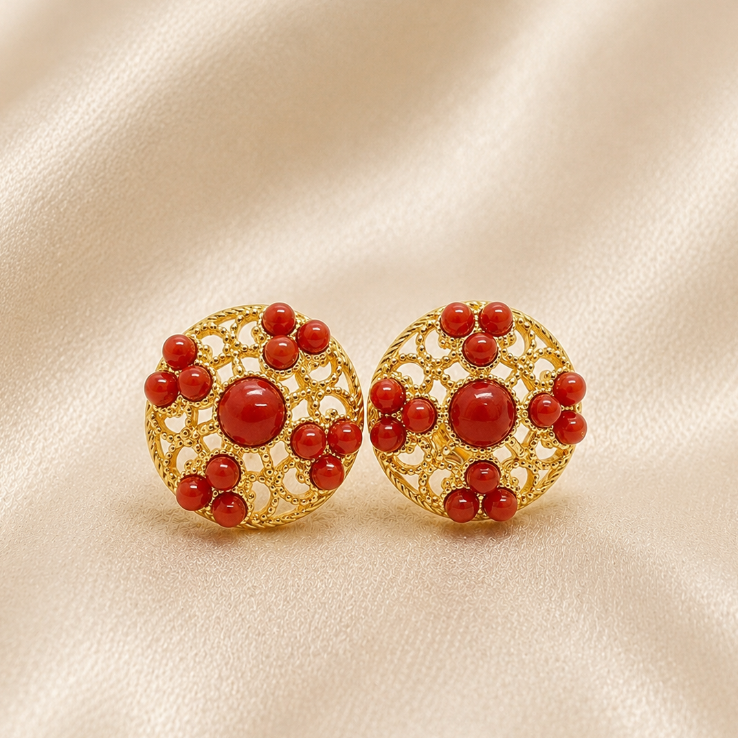 Orecchini Supreme placcati oro in Argento 925 con cabochon e micro pallini di Corallo Rosso Naturale